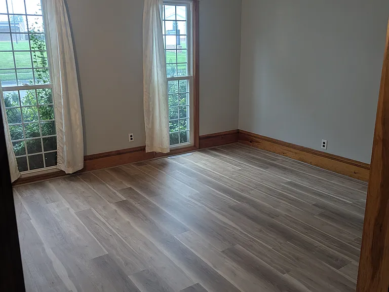 147 East Ave — Photo 2