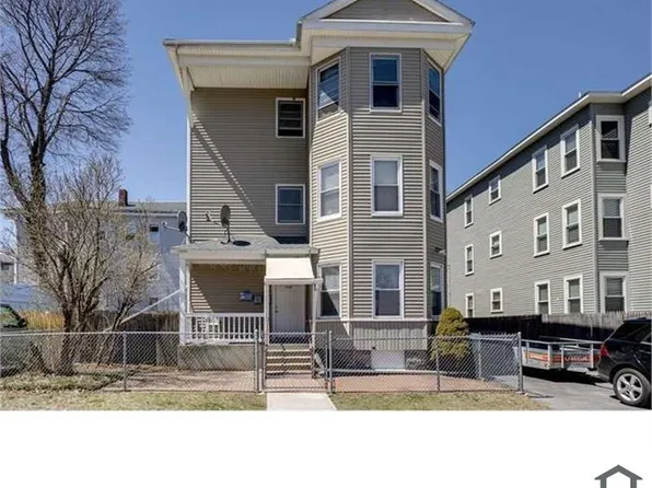 114 Beaverbrook Pkwy APT 3, Worcester, MA 01603