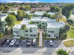 11103 NW 7th St #2022, Miami, FL 33172