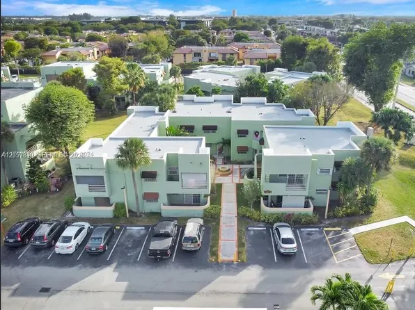 11103 NW 7th St #2022, Miami, FL 33172