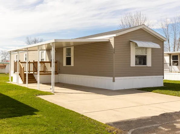 238 Cambridge Dr, Dimondale, MI 48821