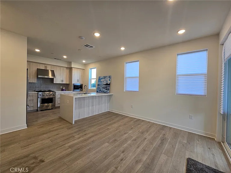 4222 Marigold Ln — Photo 2