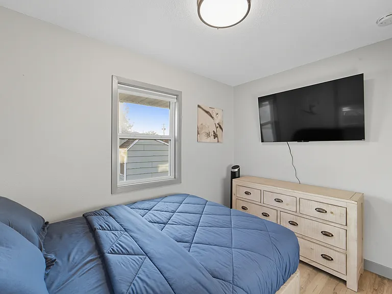 203 3rd St SE #2B — Photo 8