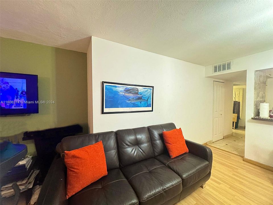 2nd image of 20800 NE 8th Ct APT 206-17