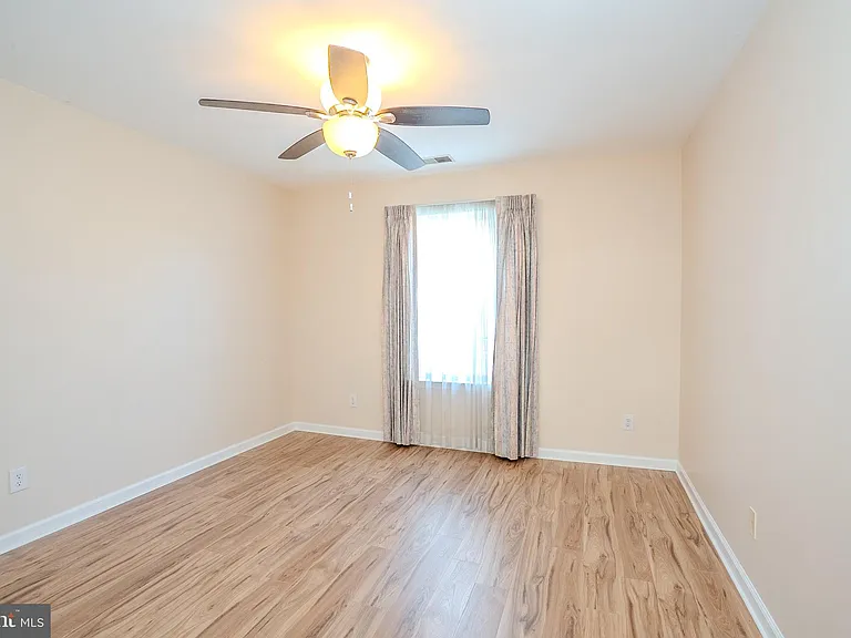 31 Hawthorn Dr — Photo 27