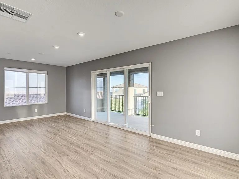 10669 Sariah Skye Ave — Photo 13