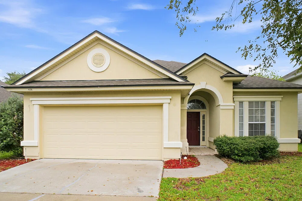 4 bed, 2.0 bath, 2024 sqft, $2,390 — Photo 1