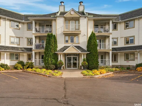 305 Pinehouse Drive #324, Saskatoon, SK S7K 7Z4