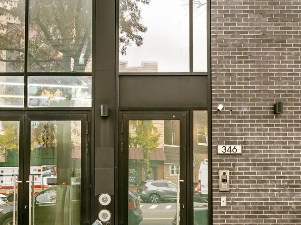 346 Metropolitan Avenue image 8 of 8