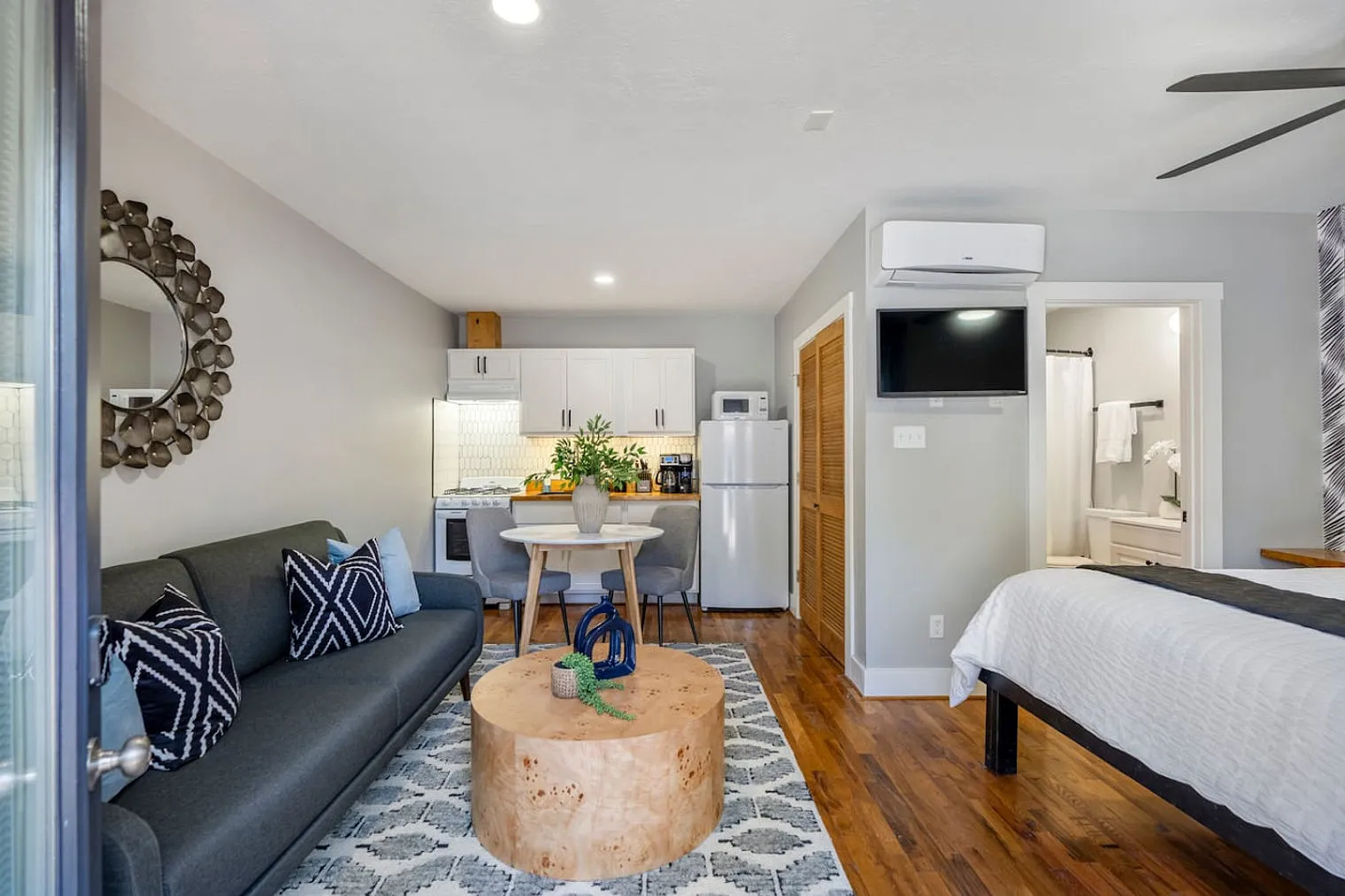 Studio, 1.0 bath, 505 sqft, $1,529 — Photo 1