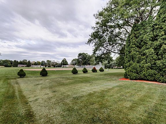 3rd image of 9263 N Carlotta Ln