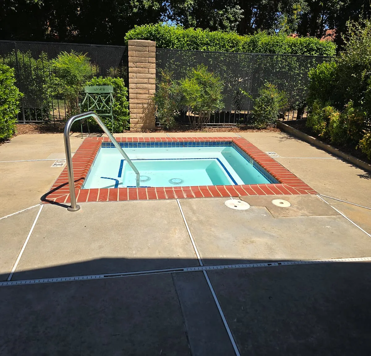 2 bed, 840 sqft, $1,895 — Photo 2