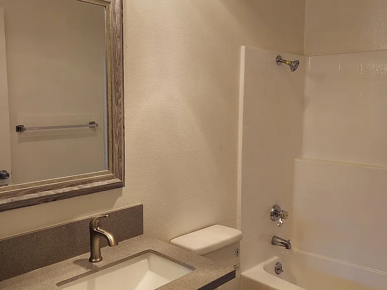 15602 Vanowen St #204 — Photo 12