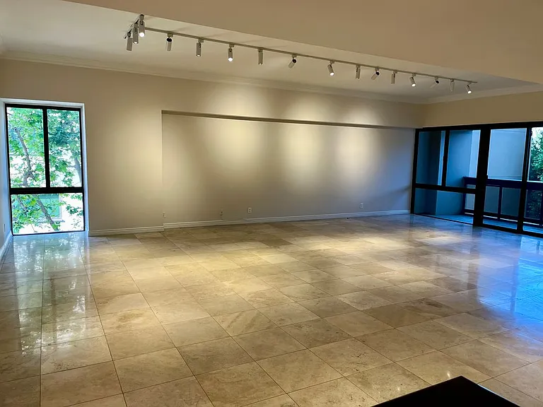 10445 Wilshire Blvd #305 — Photo 4