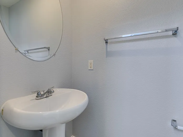 8424 Walker Gardens Pl — Photo 32