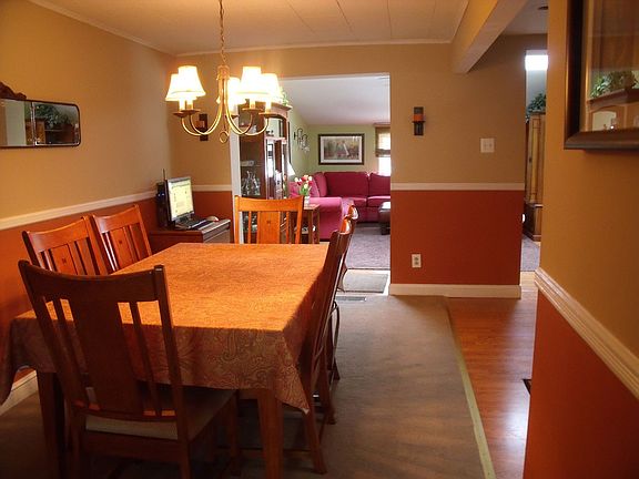 Dining Rm 8'4"x15' 6"