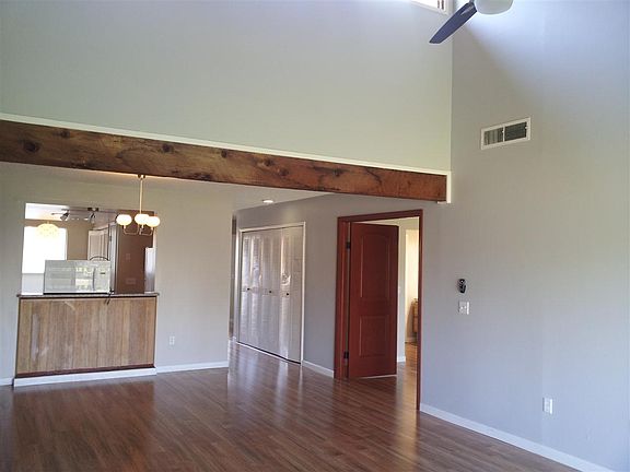 4th image of 5403 Pine Creek Dr