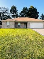 1st image of 402 Willow Oak Dr
