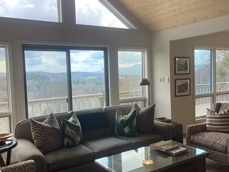 237 Laurel Hill Ln — Photo 13