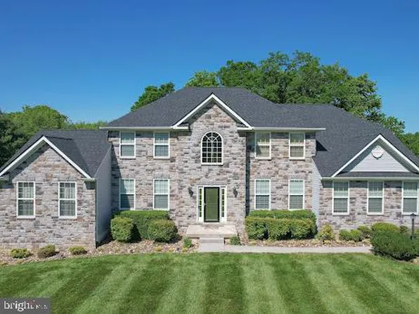 194 Ryans Glen Dr, Charles Town, WV 25414