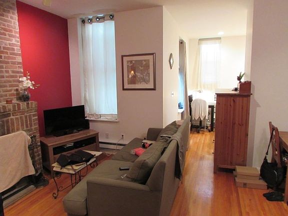 3rd image of 79 Garden St APT 3