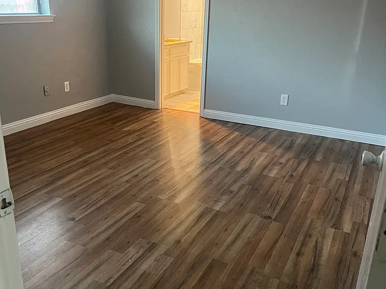 335 Christie Ct — Photo 4
