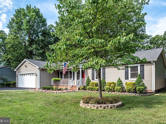 3rd image of 10804 Woodland Dr