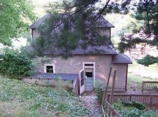 427 Zanesville Ave, Logan, OH 43138