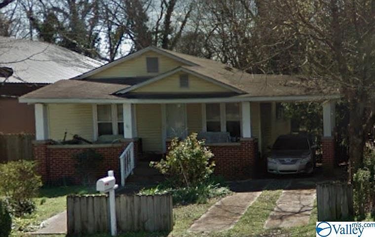 1st image of 2909 Governors Dr SW