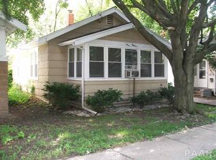 318 E Melbourne Ave, Peoria, IL