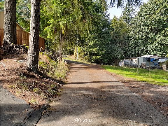 2nd image of 5430 Mustang Ln