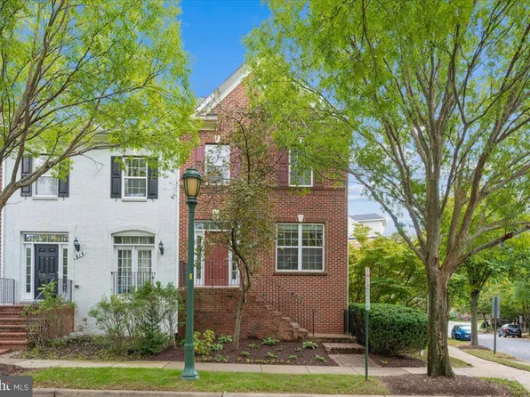 616 Garden View Sq, Rockville, MD 20850