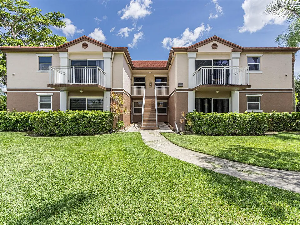 1250 SW 113th Ter
