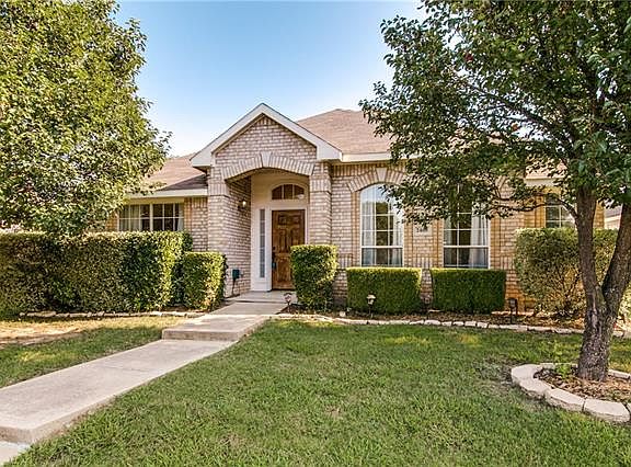 2nd image of 2480 Wagonwheel Dr