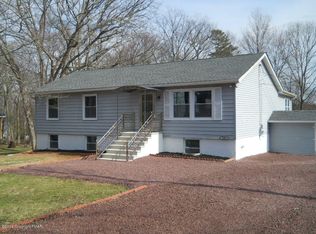 2546 Shagbark Ln, Stroudsburg, PA 18360