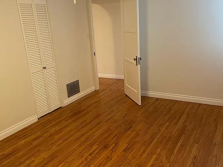 1453 Centinela Ave — Photo 15