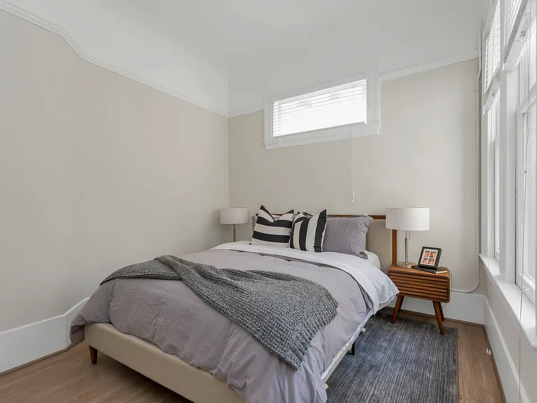 1560 Sacramento St — Photo 17