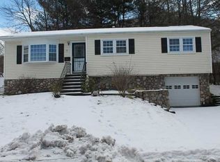 6 Crescent Dr, Beacon, NY 12508