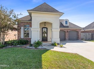 112 Tortoise Ln, Broussard, LA 70518