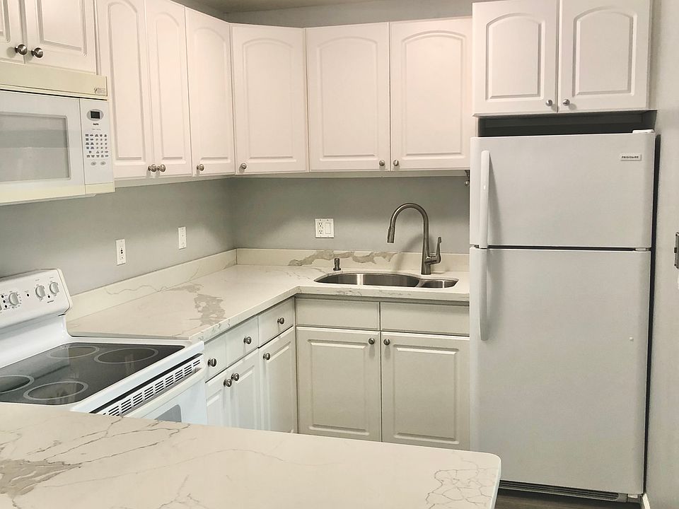 1st image of 1806 Cole Ave APT 1A