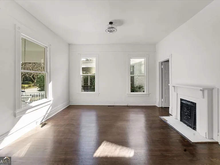 170 Rogers Ave — Photo 5