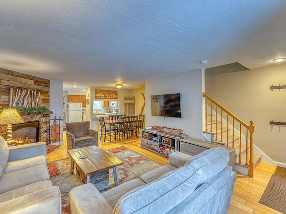 3rd image of 6 Monroe Drive #109