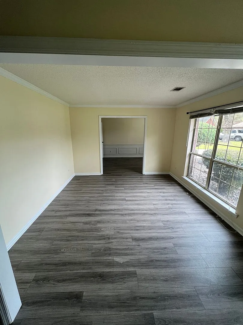 Building Photo - 526 Maxwelton Cir