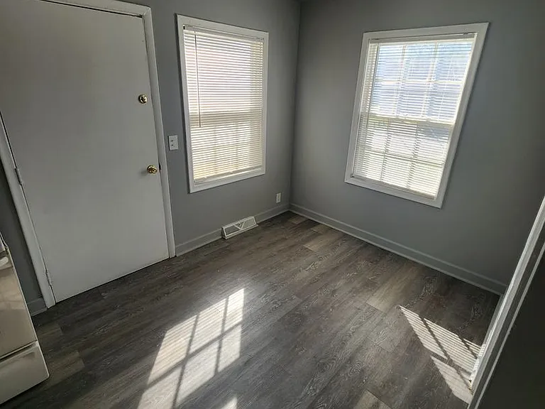 4470 Redman Ave — Photo 6