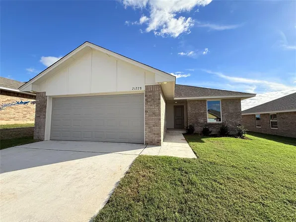 21228 SE 32nd St, Harrah, OK 73045