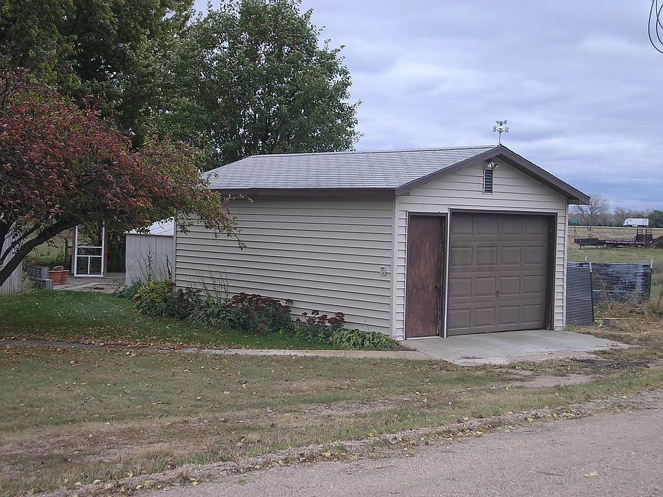 2nd image of 76102 Road 419