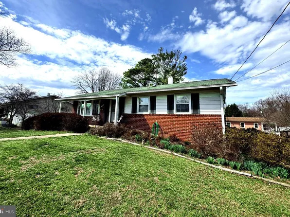 7706 Arlen St, Annandale, VA 22003