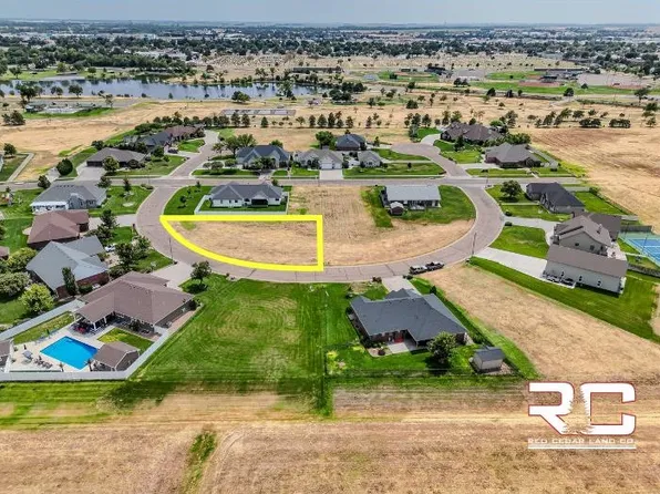 4471 Prairie Rose Cir, Great Bend, KS 67530