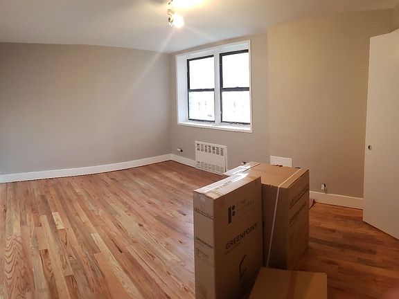 4th image of 460 E 21st St #5Y
