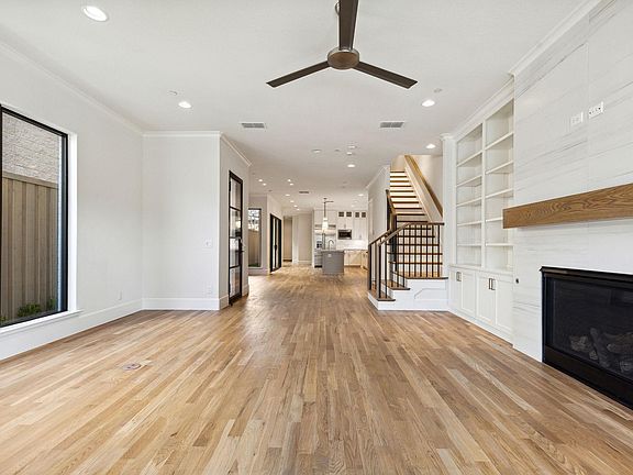5th image of 3614 Binkley Ave